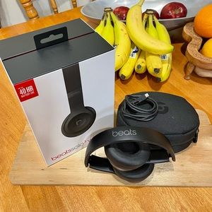 Beats Solo³ On-Ear Wireless Headphones - Black